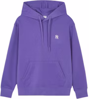 MLB SS24 New York Yankees Logo Purple Hoodie Unisex Relaxed Fit 3AHDB0141-50VOS MLB SS24 New York Yankees Logo Purple Hoodie Unisex Relaxed Fit 3AHDB0141-50VOS