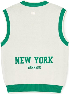 MLB SS24 ニューヨーク・ヤンキース ロゴ Vネック プルオーバーベスト ユニセックス クリーム. 3AKPV0341-50CRD Lookbook MLB SS24 ニューヨーク・ヤンキース ロゴ Vネック プルオーバーベスト ユニセックス クリーム. 3AKPV0341-50CRD