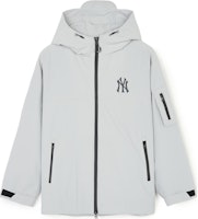 MLB SS24 New York Yankees Reflective Logo Hoodie Zip Jacket Unisex Light Grey 3AWJB0341-50GRL MLB SS24 New York Yankees Reflective Logo Hoodie Zip Jacket Unisex Light Grey 3AWJB0341-50GRL