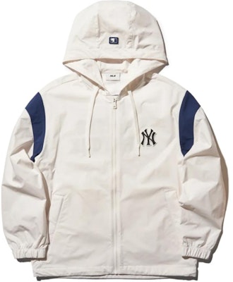 MLB SS24 Hoodie Patchwork Logo NY Yankees Unisex Warna Cream. 3AWJV0343-50CRS Buy MLB SS24 Hoodie Patchwork Logo NY Yankees Unisex Warna Cream. 3AWJV0343-50CRS