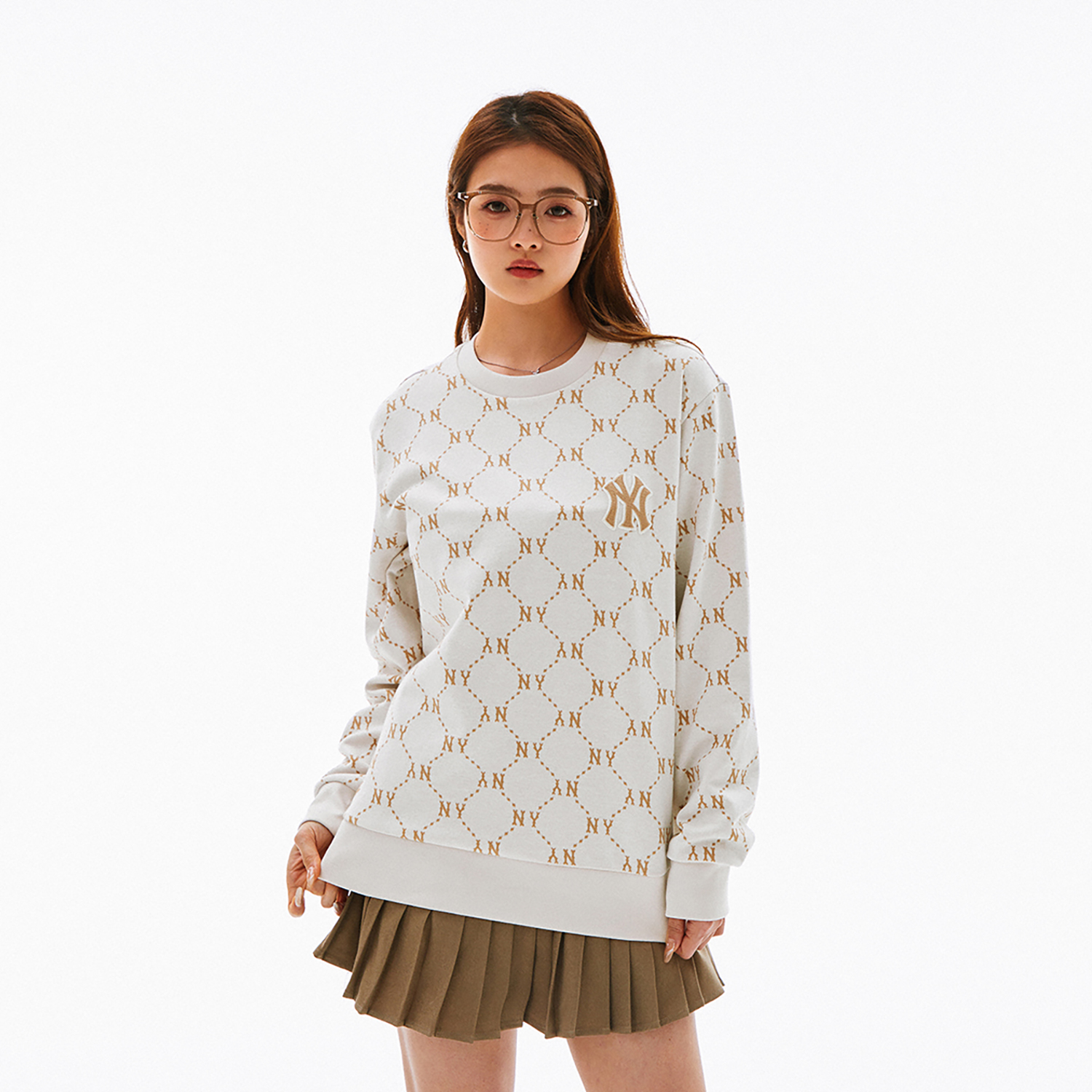 MLB T Monogram SS24 New York Yankees Cream Diamond Crewneck Sweatshirt Unisex 3AMTM0141-50CRS 圖 6