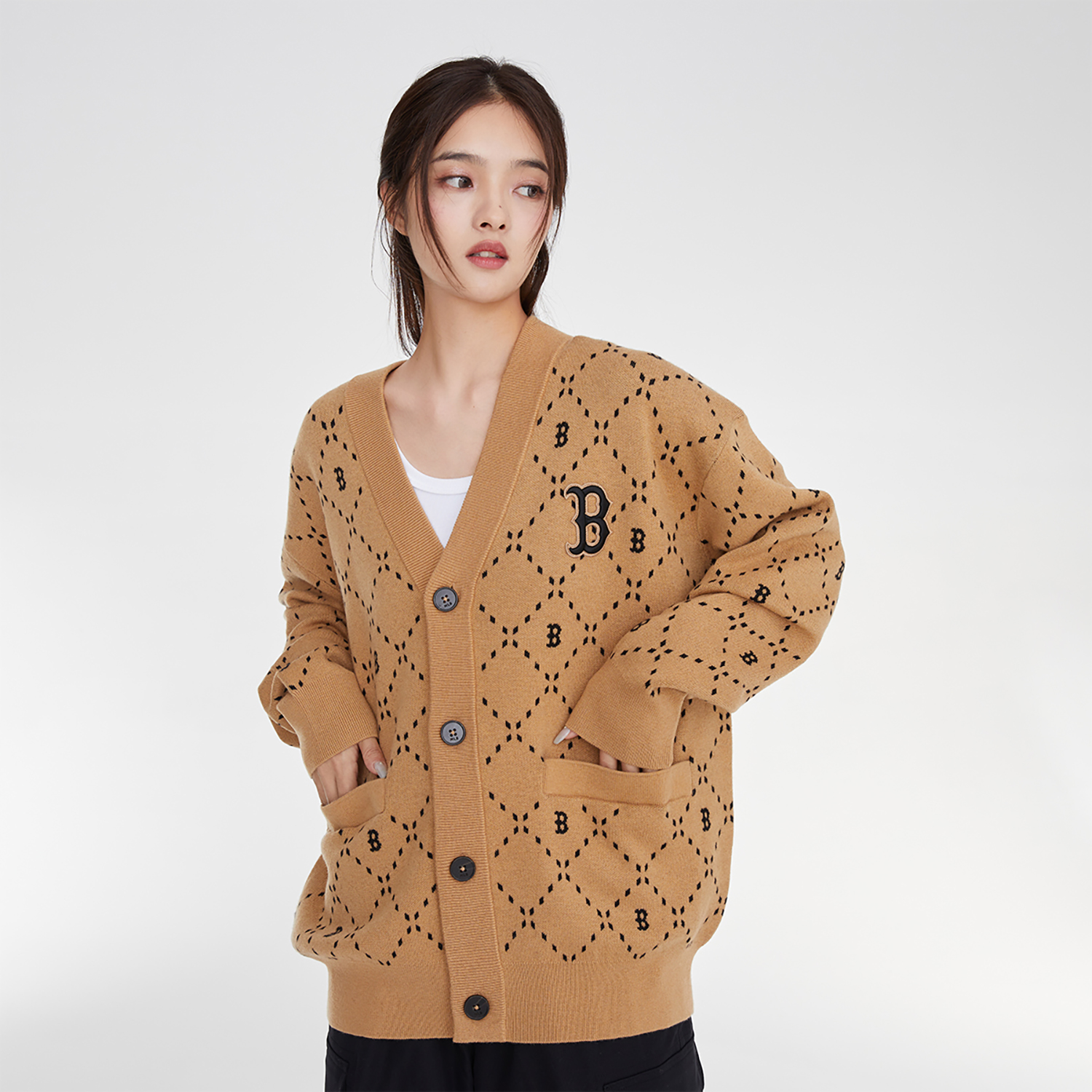 Details for MLB 復古紋理寬鬆長袖針織衫 中性款 - 淺駝米色 3AKCM0134-43CAL