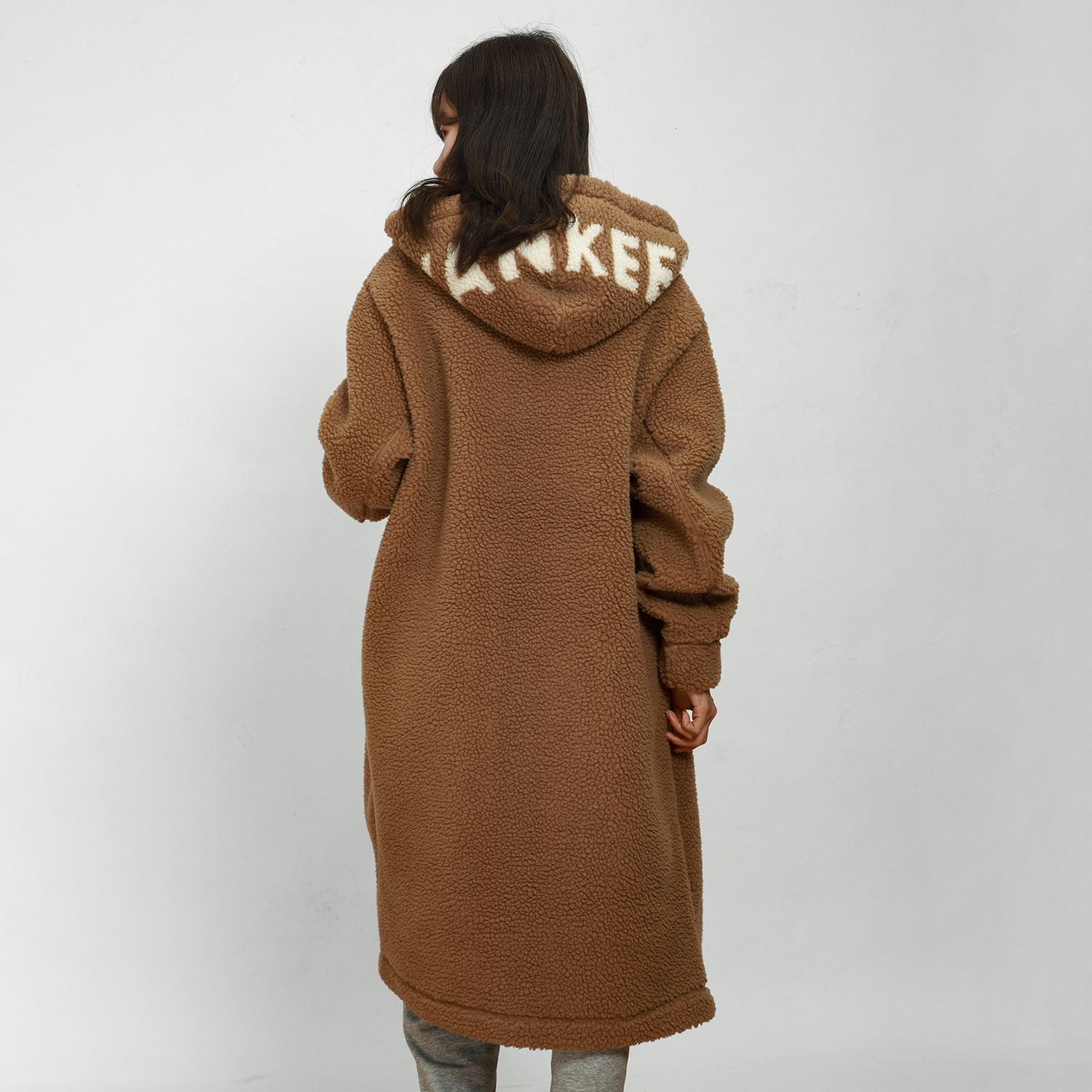 MLB Unisex Casual Mid-Length Jacket with Letter Patch Deep Beige. 3AJPF2816-50BGD 圖 6