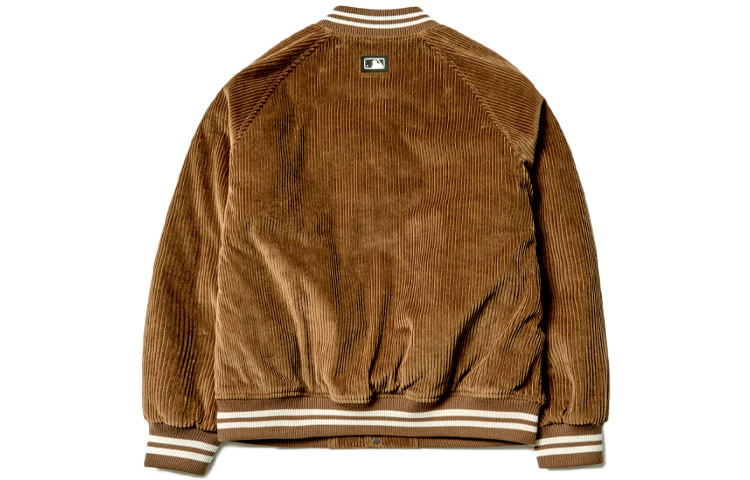 Lookbook MLB 남녀공용 코듀로이 야구 재킷 베이지 - 편안한 릴렉스 핏. 3AJP02016-43BRS