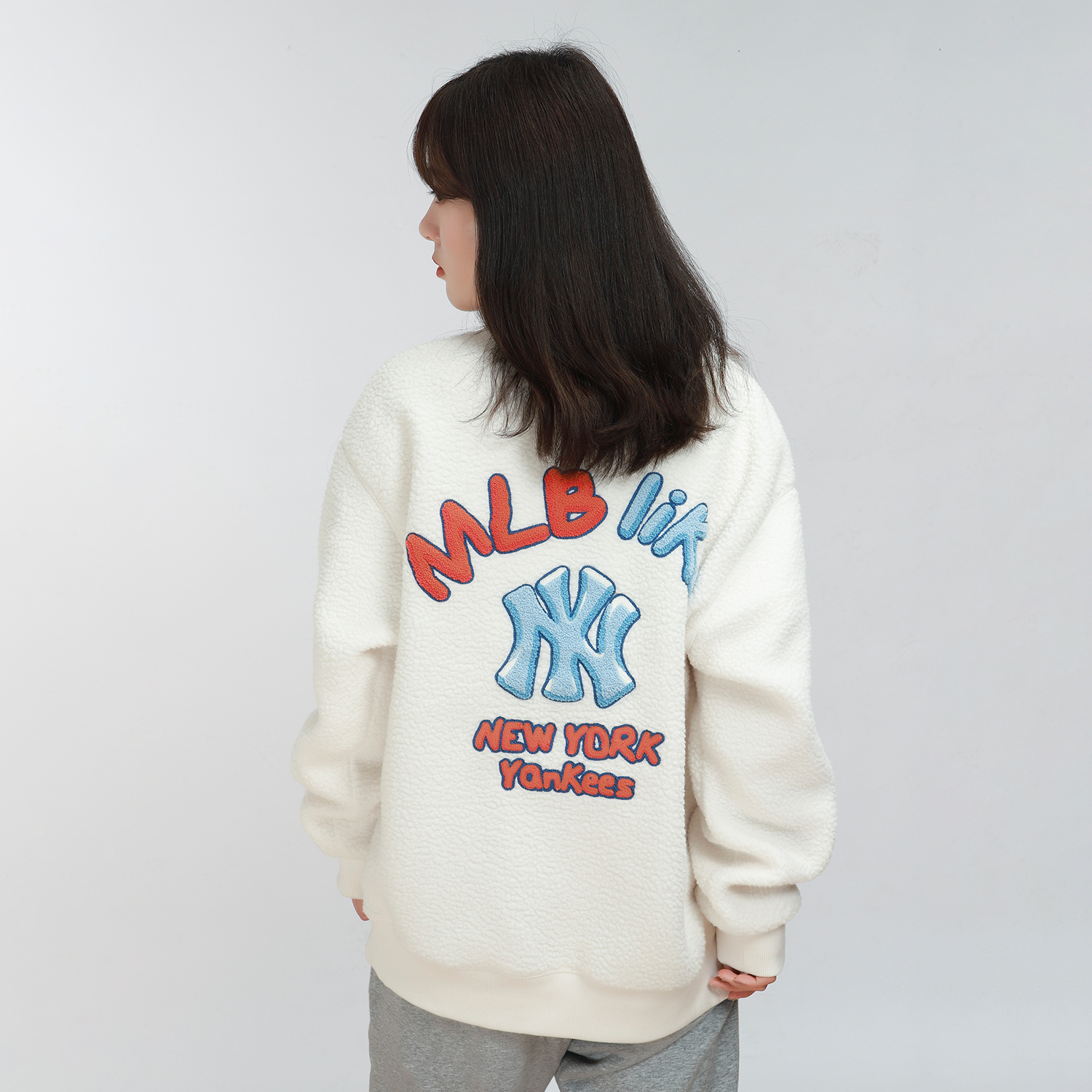 MLB Unisex Cream Fleece Lined Crewneck Sweatshirt 3AMTF5316-50CRS 圖 8