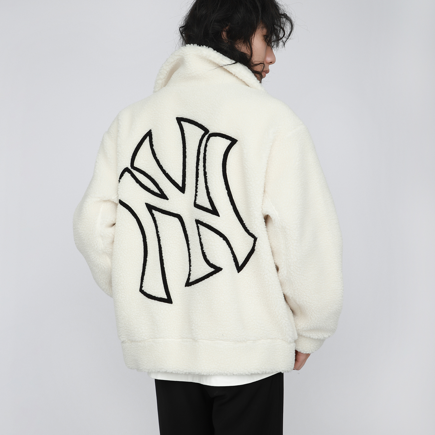 Details for MLB 男女通用乳白色羊羔绒夹克，经典标志印花设计. 3AJPF0216-50CRS