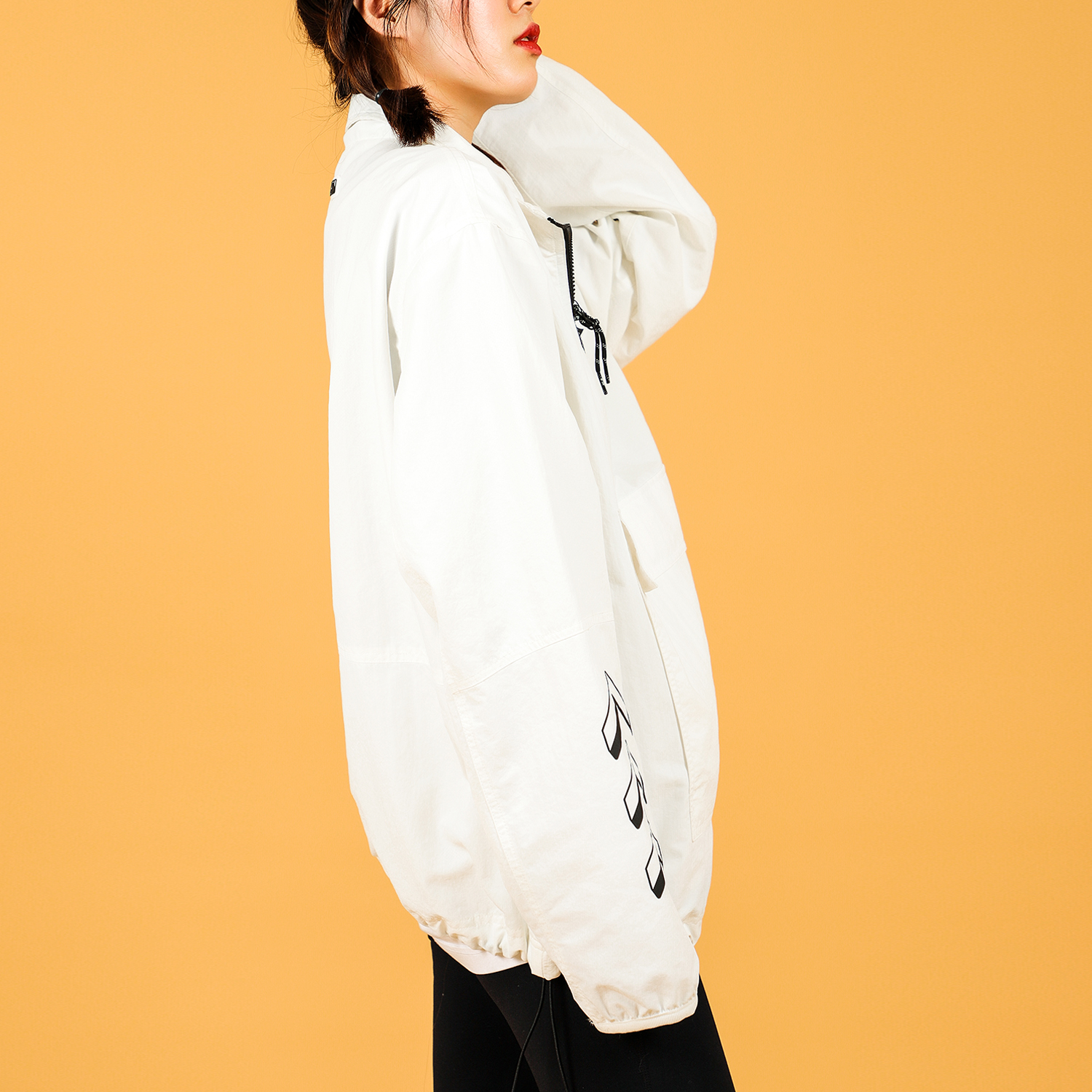 Sizing MLB Unisex Half-Zip Baseball Track Jacket White Long Sleeve 31JPU6131-50W