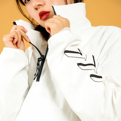 MLB Unisex Half-Zip Baseball Track Jacket White Long Sleeve 31JPU6131-50W 1