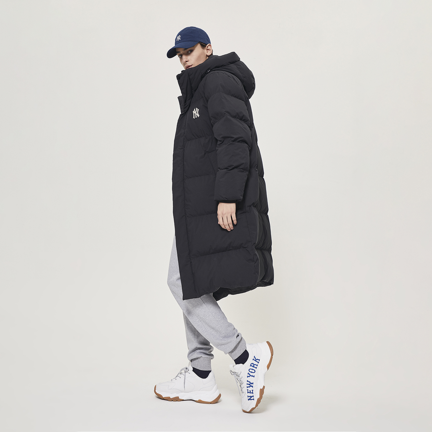 Purchase MLB 男女通用洋基刺绣宽松长款羽绒大衣 黑色 31DJ02961-50L