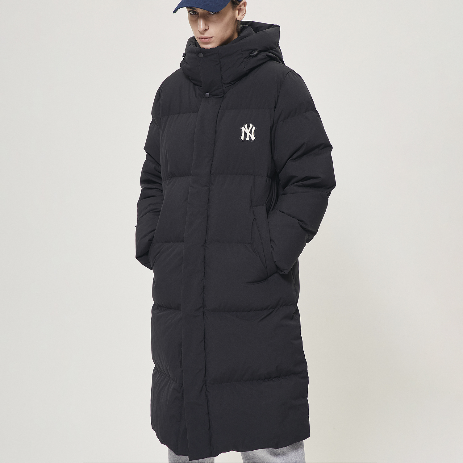 Details for MLB 男女通用洋基刺绣宽松长款羽绒大衣 黑色 31DJ02961-50L