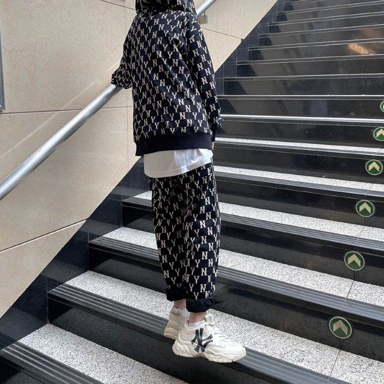 MLB Vintage Monogram New York Yankees Full-Zip Hoodie Black Unisex. 3ATRM0121-50BKS 圖 5