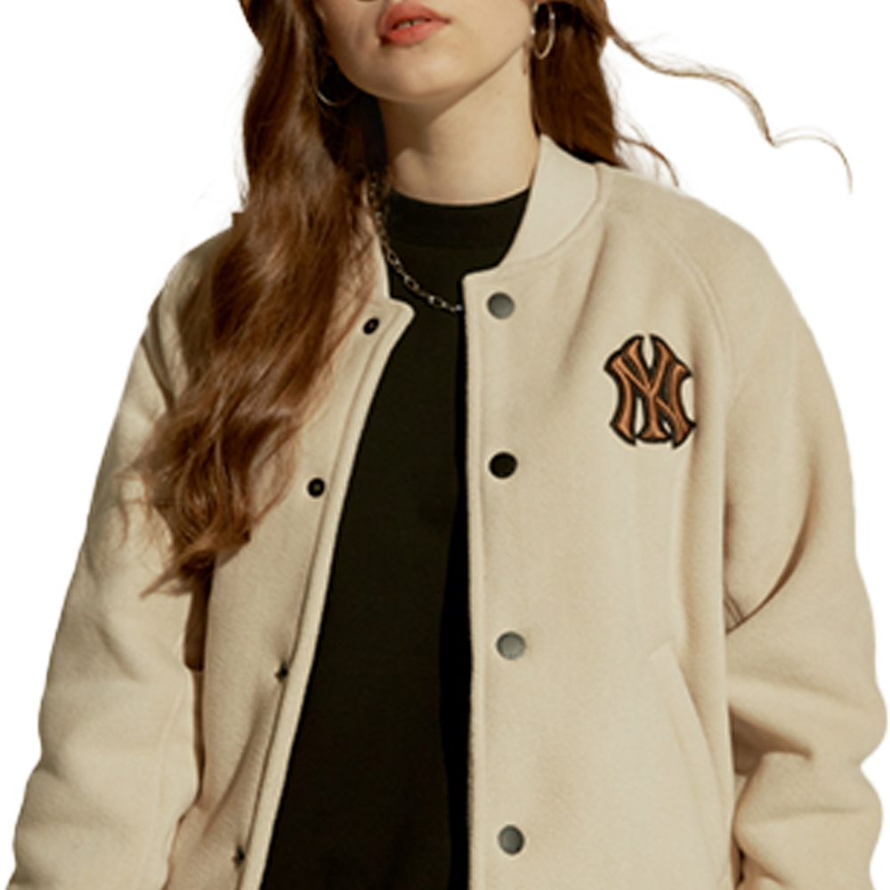 Shop MLB 白色羊羔絨棒球外套 男女通用 31JP05061-50B