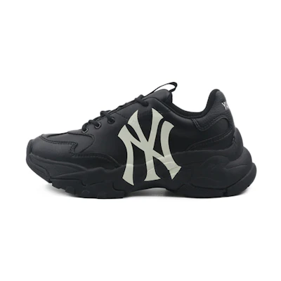 MLB Disney New York Yankees 'Black CMFT Dad Shoe'