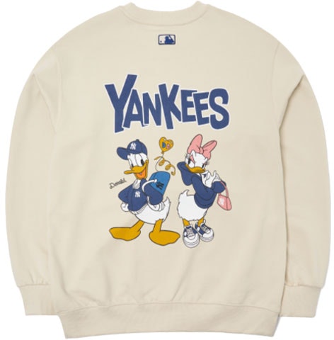 mlb-x-disney-yankees-donald-duck-graphic-crewneck-sweater-unisex-off-white-3-amtd-1114-50-bgl