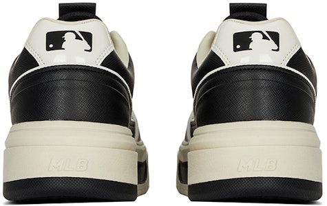 MLB x New York Yankees Retro Low 'Black Comfort' Sepatu Hitam Retro Nyaman 3ASXCLS4N-50BKS Purchase MLB x New York Yankees Retro Low 'Black Comfort' Sepatu Hitam Retro Nyaman 3ASXCLS4N-50BKS