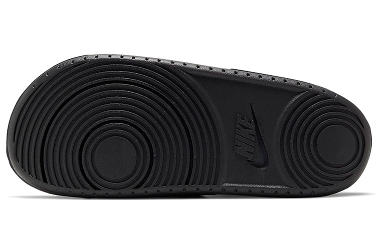 Shop MLB×Nikeオフコートスライド (タイガース) DH6998-001