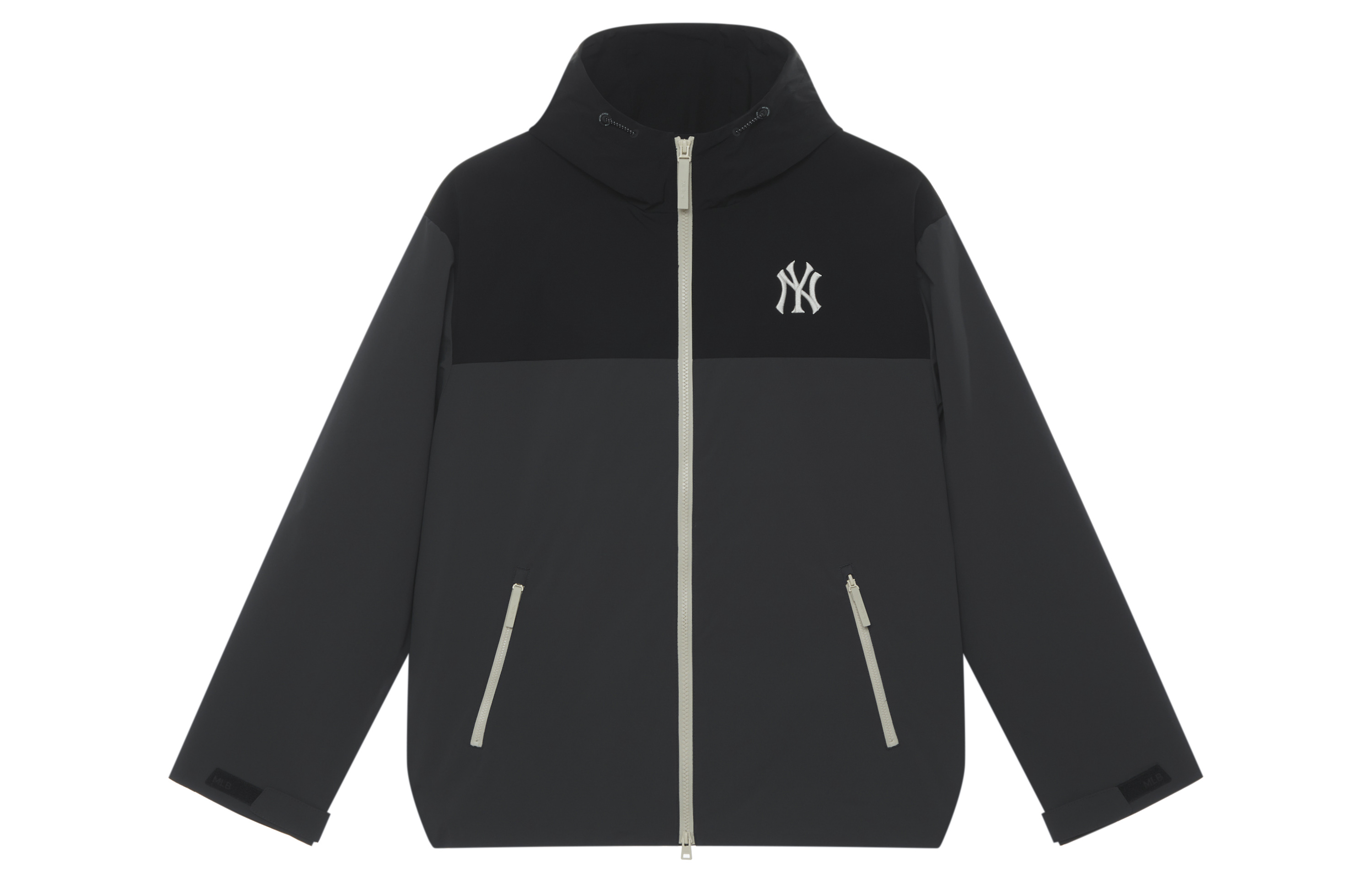 Lookbook MLB Yankees Jaket Logo Reflektif Anti Angin & Air Abu-abu Unisex 24FW 3AWJB0344-50CGS