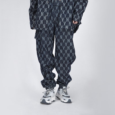 MLB Yankees Letter Print Jogger Jeans Unisex Dark Blue 3ADP02014-50BLD Shop MLB Yankees Letter Print Jogger Jeans Unisex Dark Blue 3ADP02014-50BLD