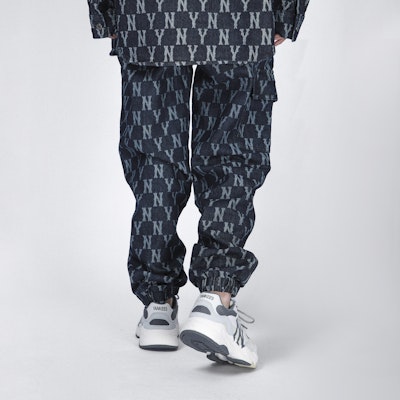 MLB Yankees Letter Print Jogger Jeans Unisex Dark Blue 3ADP02014-50BLD Details for MLB Yankees Letter Print Jogger Jeans Unisex Dark Blue 3ADP02014-50BLD