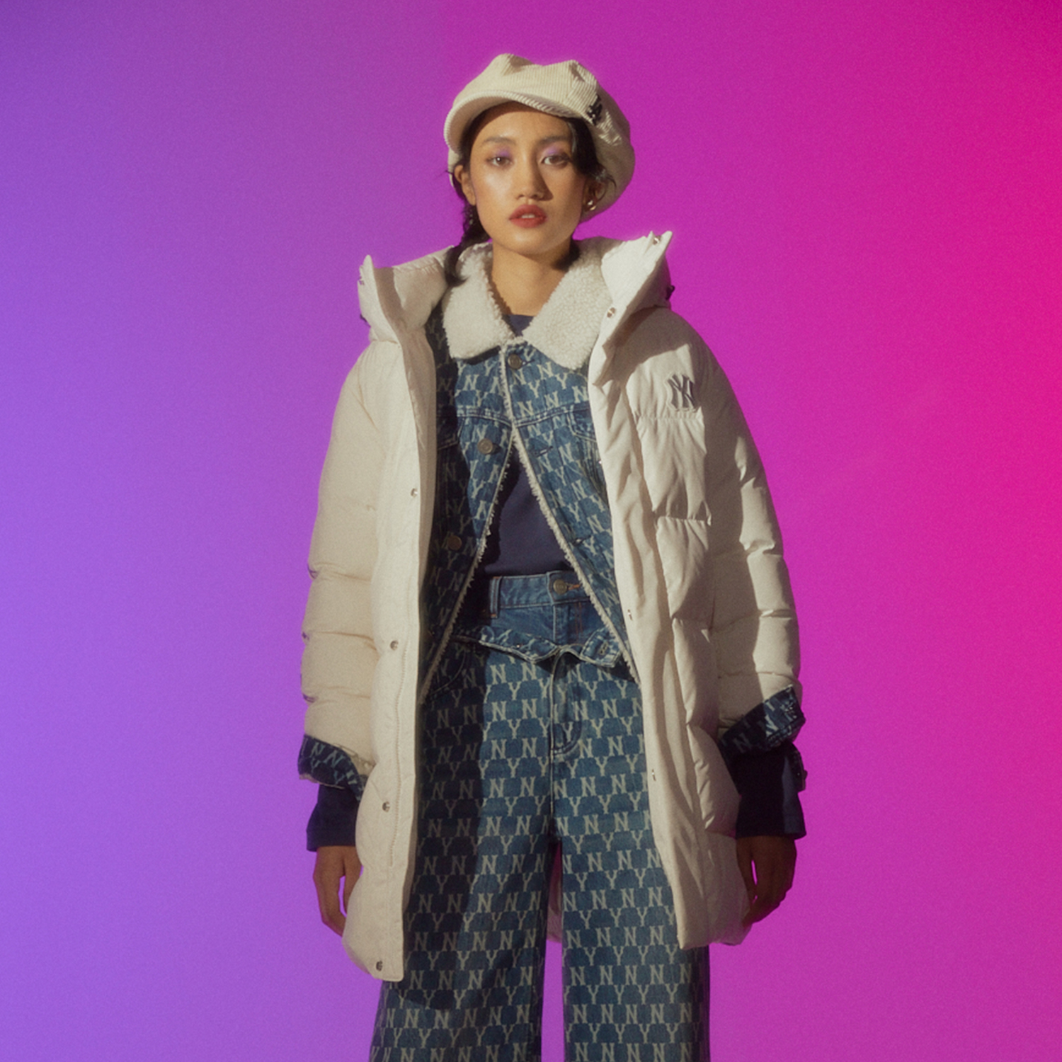 MLB Yankees Logo Embroidered Long Down Jacket White Unisex Winter Collection 31DJZ9061-50W 圖 4