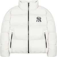 MLB Yankees Logo Short White Down Jacket Unisex with Stand-Up Collar and Zip. 3ADJM1026-50IVS MLB Yankees Logo Short White Down Jacket Unisex with Stand-Up Collar and Zip. 3ADJM1026-50IVS