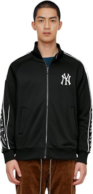 MLB Yankees Retro Colorblock Track Jacket Unisex Black. 3ATRS0221-50BKS Shop MLB Yankees Retro Colorblock Track Jacket Unisex Black. 3ATRS0221-50BKS