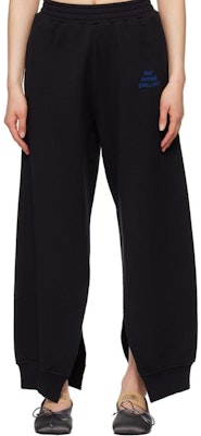 MM6 Maison Margiela Seluar Cetak Huruf Unisex Hitam Belahan Sisi SS24. S62KB0209M25003-900 Lookbook MM6 Maison Margiela Seluar Cetak Huruf Unisex Hitam Belahan Sisi SS24. S62KB0209M25003-900