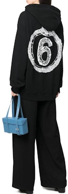 MM6 마르지엘라 FW22 패턴 프린트 풀오버 후드티 유니섹스 블랙 S62GU0081S25537900 Purchase MM6 마르지엘라 FW22 패턴 프린트 풀오버 후드티 유니섹스 블랙 S62GU0081S25537900