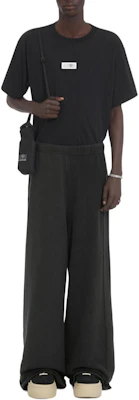 MM6 메종 마르지엘라 FW24 하이웨이스트 와이드 레그 밴딩 팬츠 블랙 SH0KA0024M25004-899 Lookbook MM6 메종 마르지엘라 FW24 하이웨이스트 와이드 레그 밴딩 팬츠 블랙 SH0KA0024M25004-899