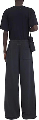 MM6 메종 마르지엘라 FW24 하이웨이스트 와이드 레그 밴딩 팬츠 블랙 SH0KA0024M25004-899 Shop MM6 메종 마르지엘라 FW24 하이웨이스트 와이드 레그 밴딩 팬츠 블랙 SH0KA0024M25004-899