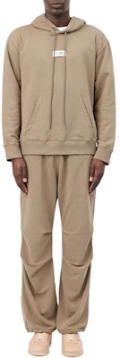 MM6 Maison Margiela 秋冬24數字標誌連帽衫 男款 灰褐色 SH0GU0018S25606-GRAY BROWN Lookbook MM6 Maison Margiela 秋冬24數字標誌連帽衫 男款 灰褐色 SH0GU0018S25606-GRAY BROWN