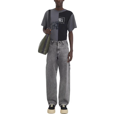 MM6 메종 마르지엘라 FW24 화이트 스티치 스트레이트 루즈 블랙 진 남성용. SH0KA0031M35149-900 Lookbook MM6 메종 마르지엘라 FW24 화이트 스티치 스트레이트 루즈 블랙 진 남성용. SH0KA0031M35149-900