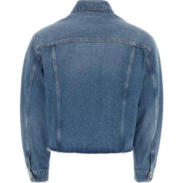 Lookbook Chaqueta de denim lavado azul de MM6 Maison Margiela manga larga con botones. SH0AM0026S30589965
