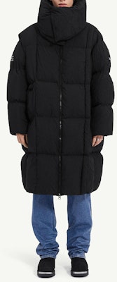 MM6 Maison Margiela x CHENPENG FW23 Jaket Puffer Oversized Unisex Hitam. S62AA0077S78461900 Lookbook MM6 Maison Margiela x CHENPENG FW23 Jaket Puffer Oversized Unisex Hitam. S62AA0077S78461900
