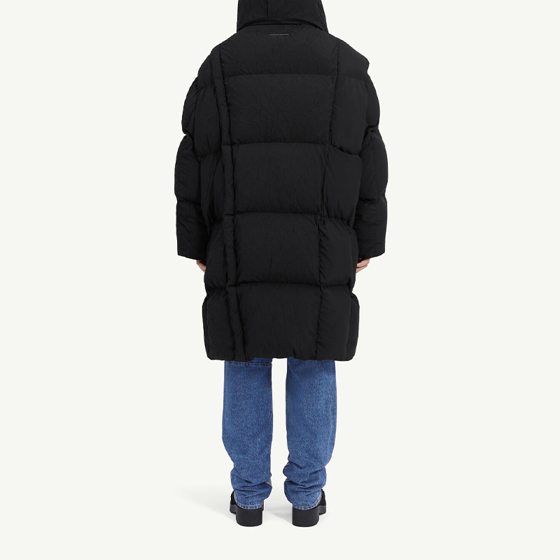 Purchase MM6 Maison Margiela x CHENPENG FW23 Jaket Puffer Oversized Unisex Hitam. S62AA0077S78461900