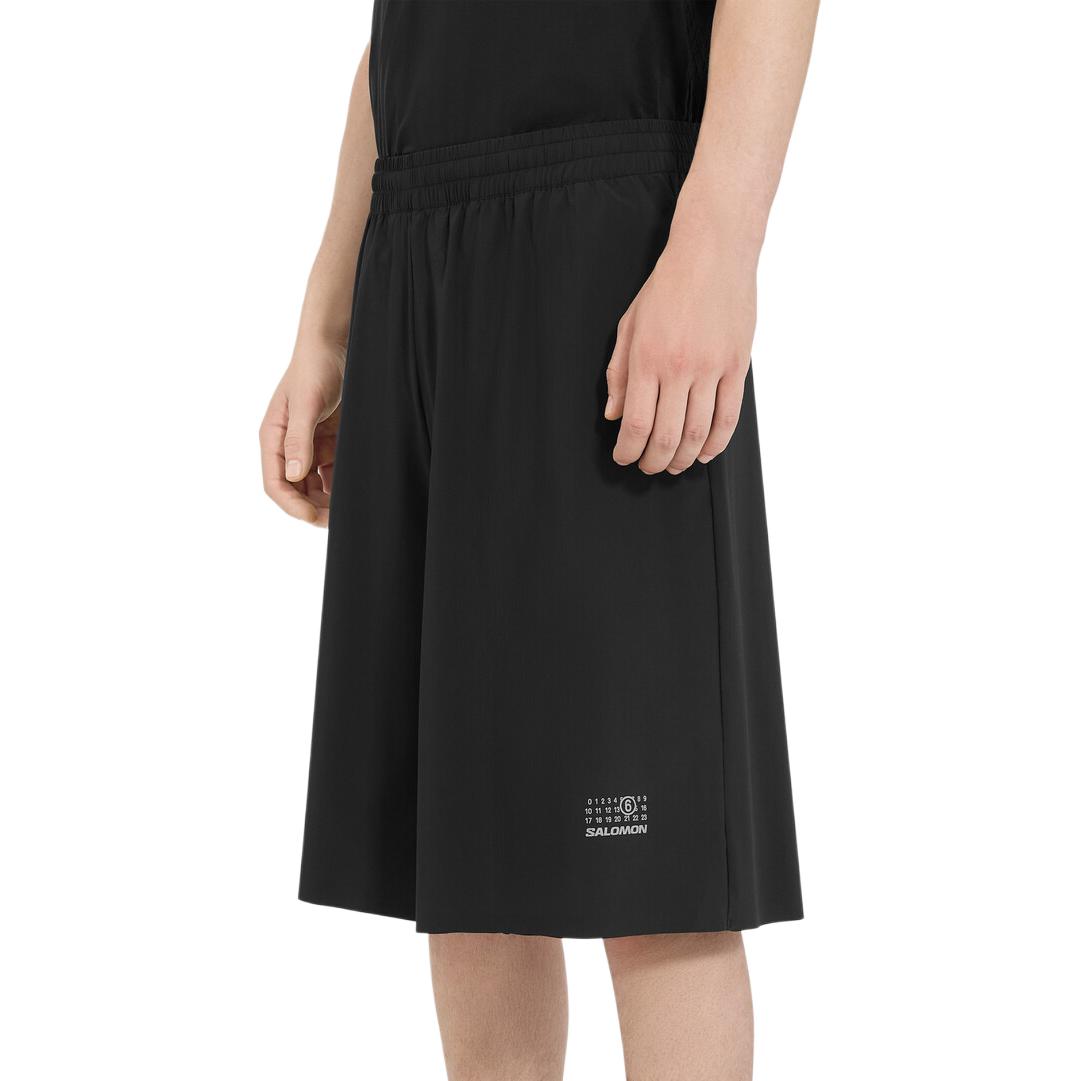Sizing MM6 Maison Margiela x Salomon FW24 Black Casual Shorts with Elastic Waist. SH0MU0017M35417900