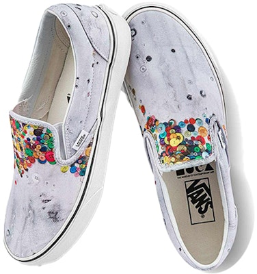 MOCA x VANS 第二款经典懒人鞋 '布伦娜·杨布拉德' VN0A5JMH8CQ Shop MOCA x VANS 第二款经典懒人鞋 '布伦娜·杨布拉德' VN0A5JMH8CQ