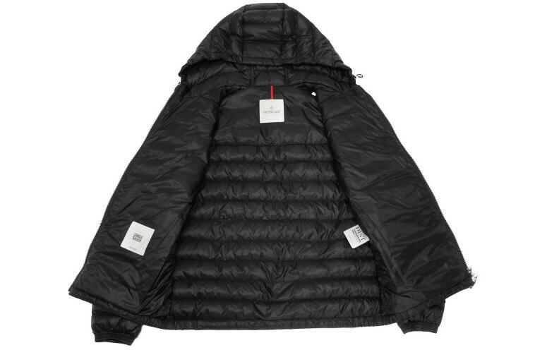 Moncler  Black Down Jacket with Logo, Hood, and Full Zip. 1A0008953279999 圖 4