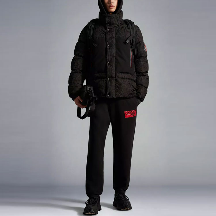 Lookbook Moncler  Black Embroidered Logo Patch Knit Jogger Sweatpants. H20928H00008809KX999