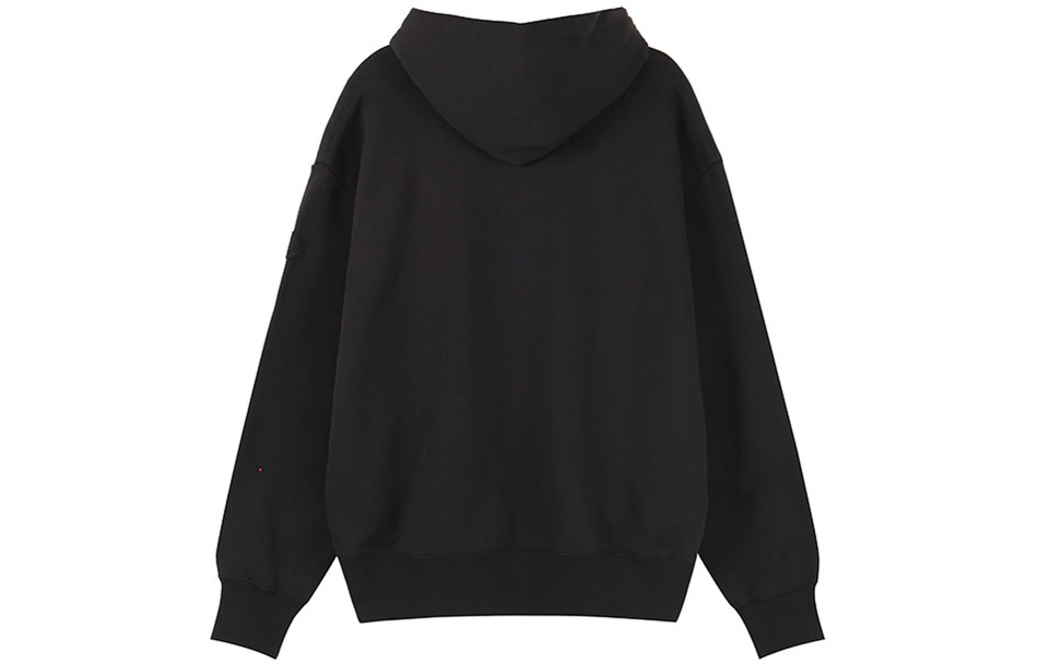 Lookbook Sudadera Moncler Oversize Negra Brillante con Logo de Algodón y Manga Larga. I10918G00020M2642999