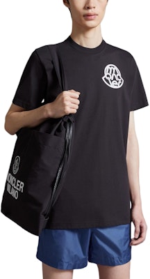 Moncler Black Graphic Print Crew Neck Short Sleeve T-Shirt J10918C0004689AJS998 Lookbook Moncler Black Graphic Print Crew Neck Short Sleeve T-Shirt J10918C0004689AJS998