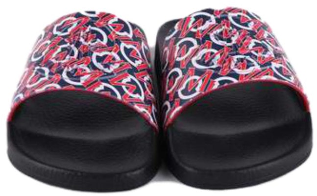 Moncler 'Selipar Kulit Hitam Selesa' 4C7004002SUQ455 Shop Moncler 'Selipar Kulit Hitam Selesa' 4C7004002SUQ455