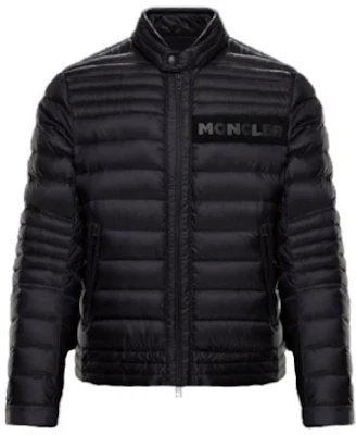 Moncler Jaket Puff Hitam Logo dengan Rekaan Leher Tinggi. 1A1240053048999 Order Moncler Jaket Puff Hitam Logo dengan Rekaan Leher Tinggi. 1A1240053048999
