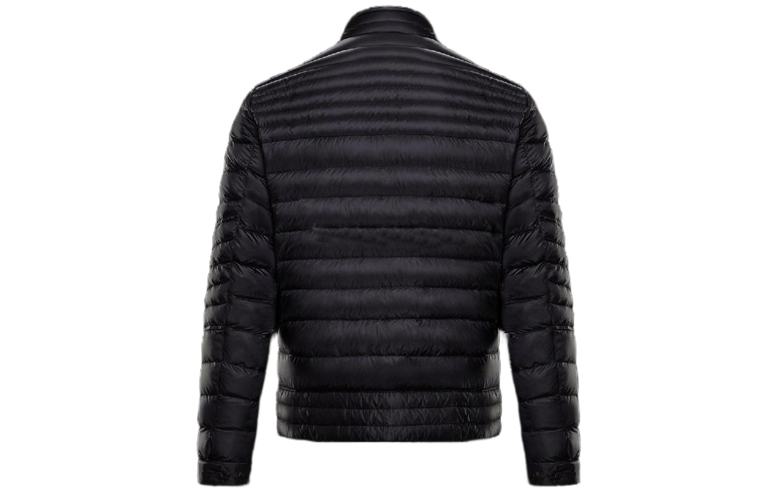 Lookbook Moncler Jaket Puff Hitam Logo dengan Rekaan Leher Tinggi. 1A1240053048999