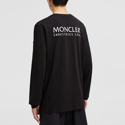 Moncler Baju Lengan Panjang Hitam Crewneck dengan Logo Patch Cetakan J20918D0000589A17999 Shop Moncler Baju Lengan Panjang Hitam Crewneck dengan Logo Patch Cetakan J20918D0000589A17999