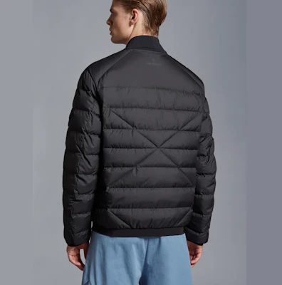Chaqueta de plumas negra Moncler de manga larga con cuello estilo béisbol I20911A00043596IU999 Details for Chaqueta de plumas negra Moncler de manga larga con cuello estilo béisbol I20911A00043596IU999