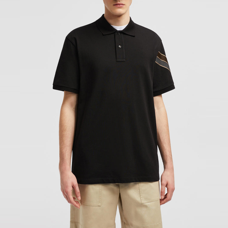 Lookbook Moncler Baju Polo Hitam dengan Trim Tricolor dan Potongan Santai. J20918A0000289A16999