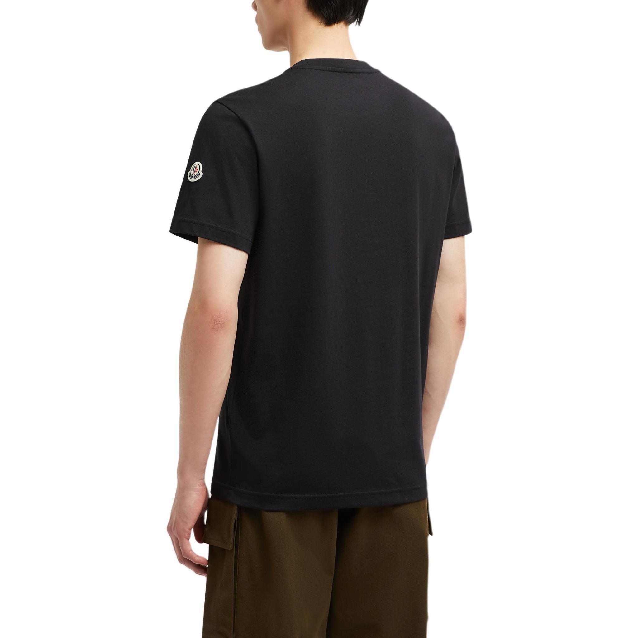 Shop モンクレール ブラック リラックスフィット クルーネック レタープリント 半袖Tシャツ J20918C0003489AJS999