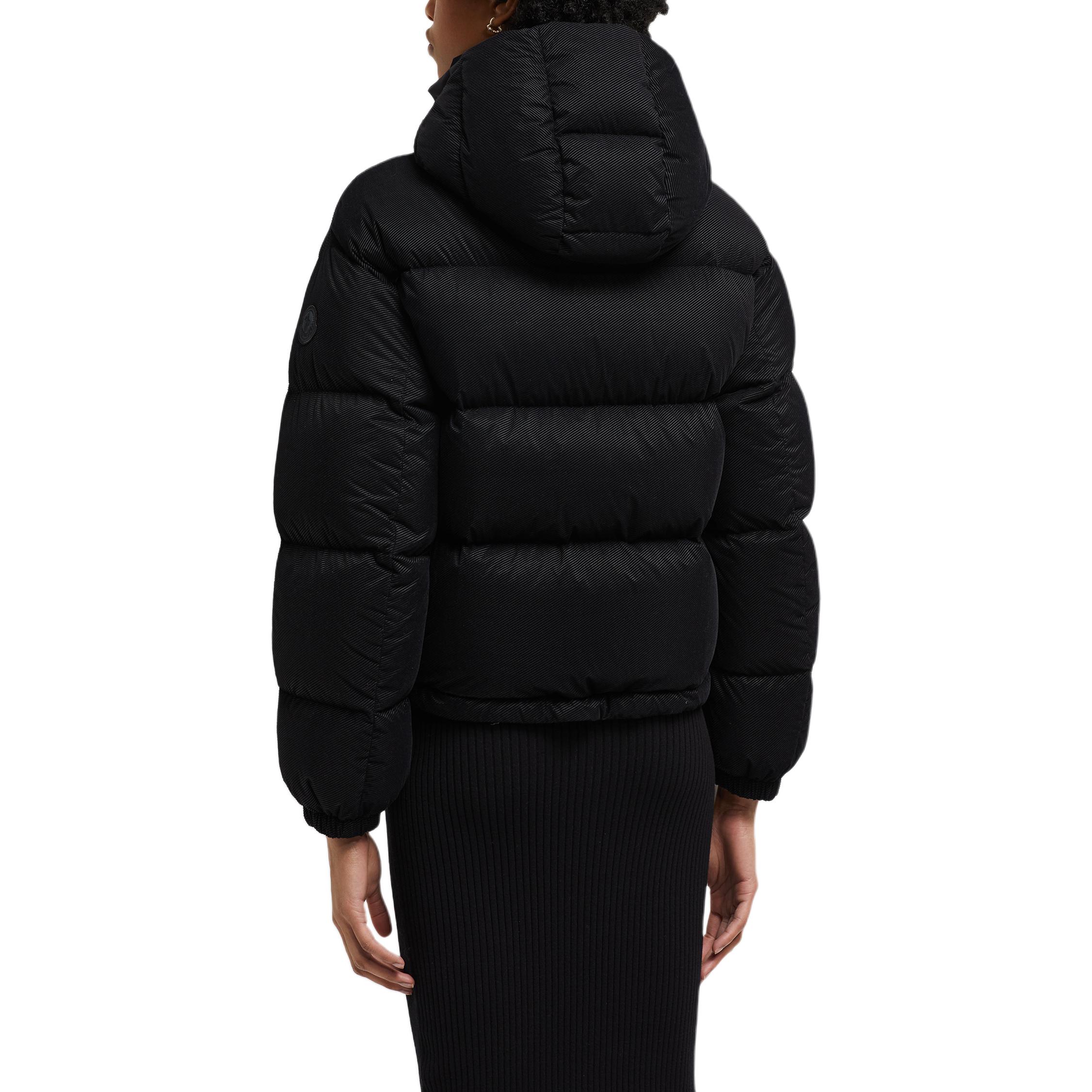 Purchase Moncler Jaket Pendek Hitam Lelap - Potongan Longgar, Rekaan Selesa. J20931A001825981B999