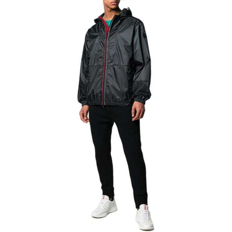 Lookbook 蒙克莱黑色修身连帽拉链夹克 E10914107005C0020999